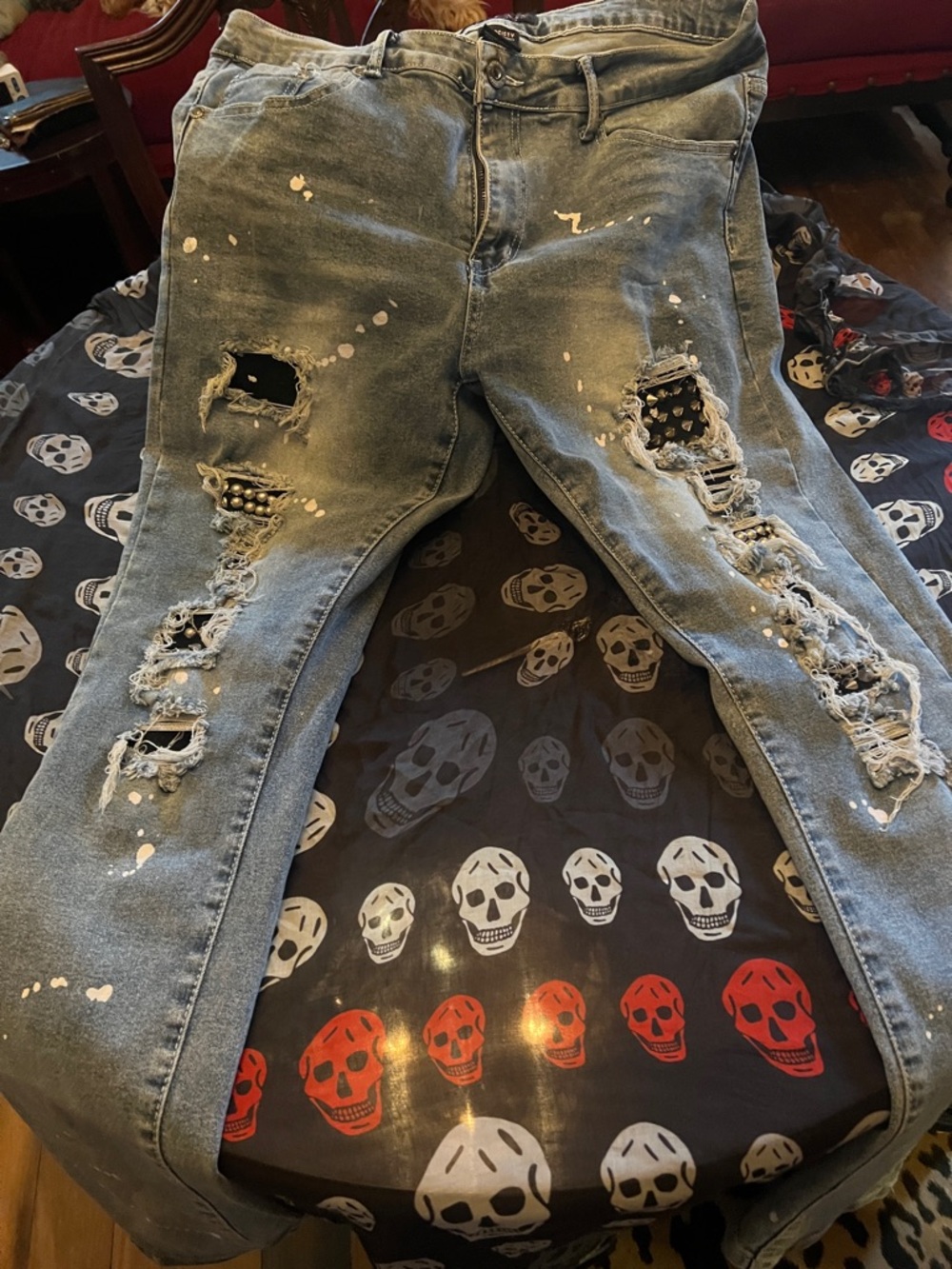 Men's Light Blue Distressed Slim Straight Jeans with Paint Detail